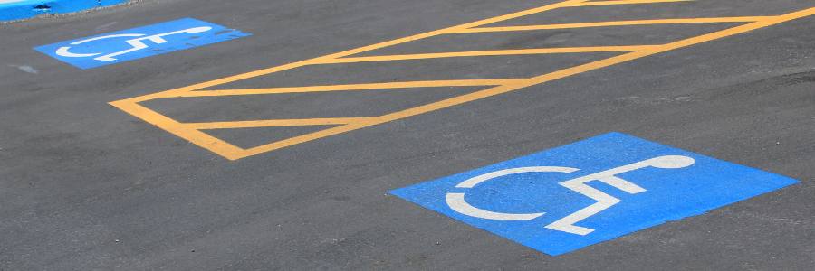 miejsce parkingowe dla niepełnosprawnych