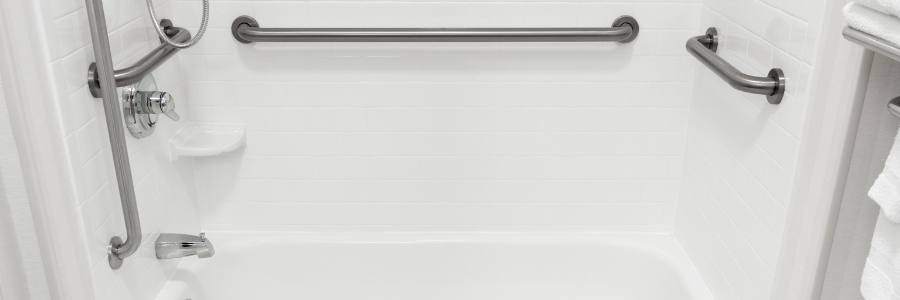 uchwyty w łazience dla niepełnosprawnych
